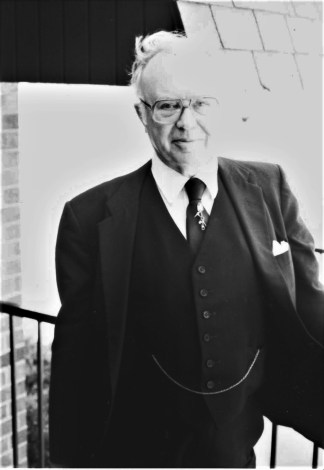 Kirk 31 May 1985 photo by Dale Nelson